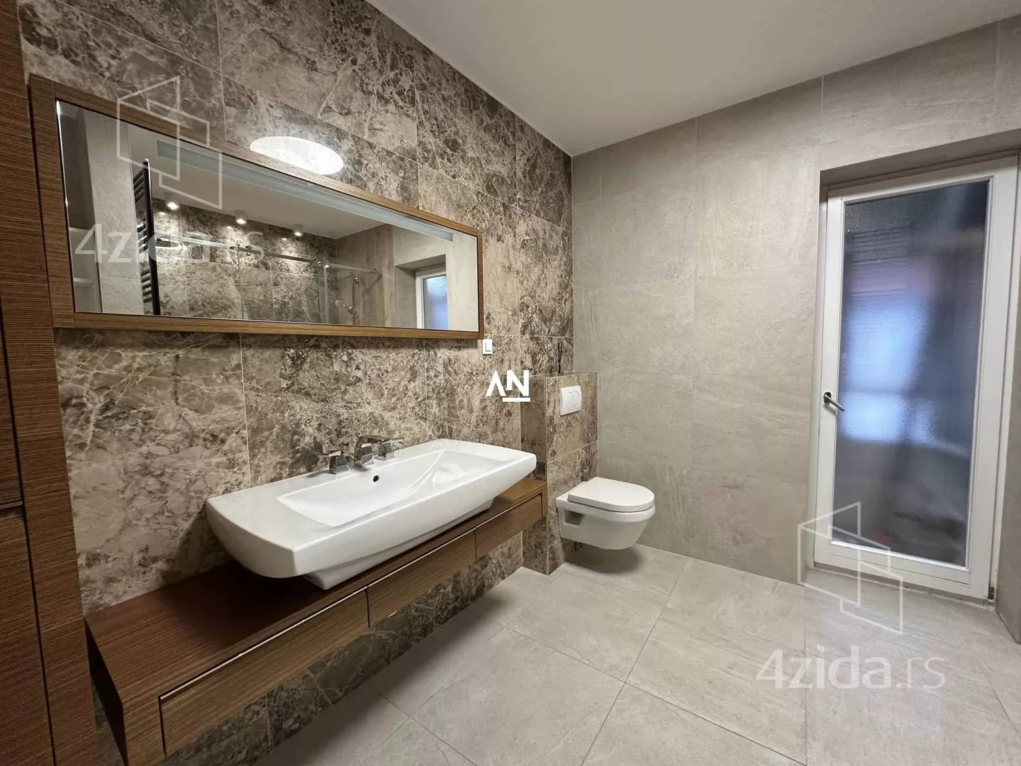 Petosoban stan | 4zida