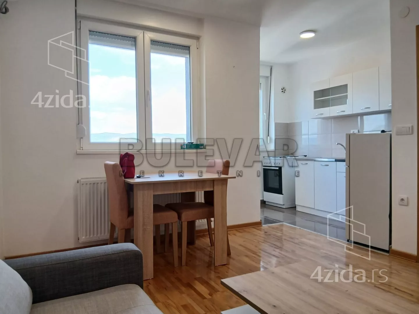 Jednoiposoban stan | 4zida