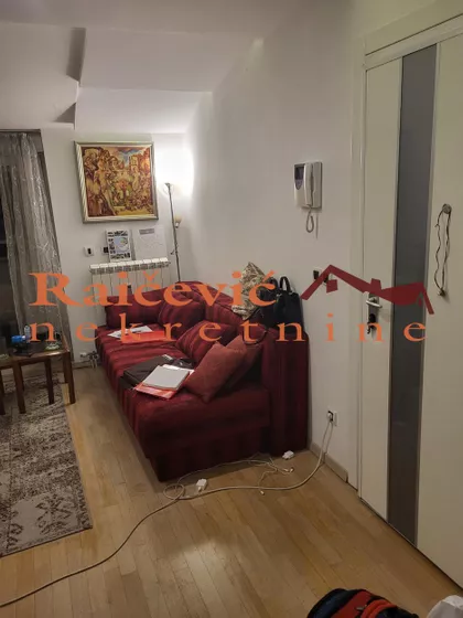 Mazuraniceva | 4zida.rs