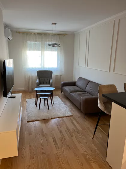 Heroja Pinkija 50 | 4zida.rs