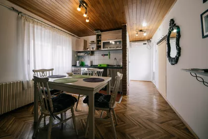 Skerlićeva | 4zida.rs