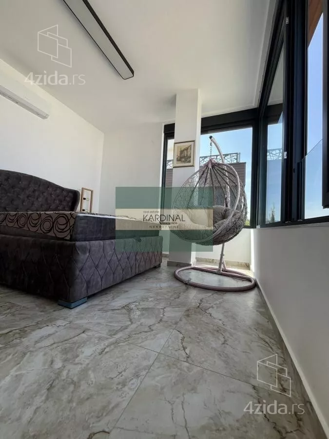 Petosoban stan | 4zida