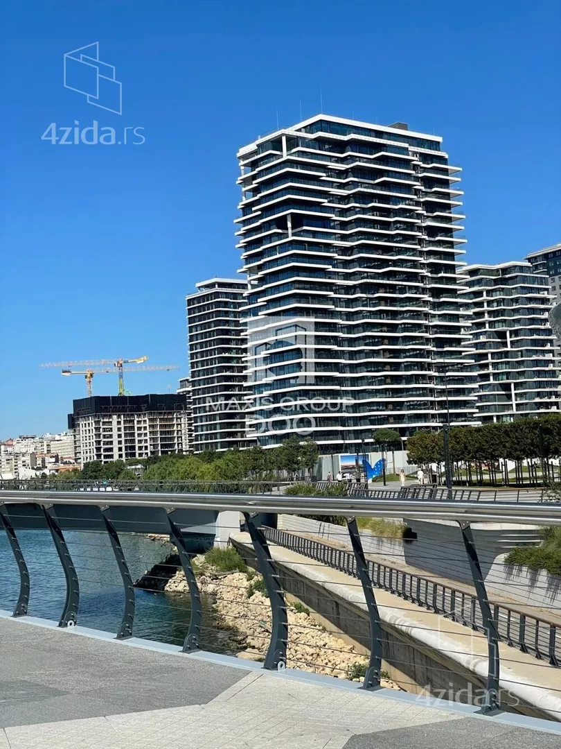 Četvoroiposoban stan | 4zida