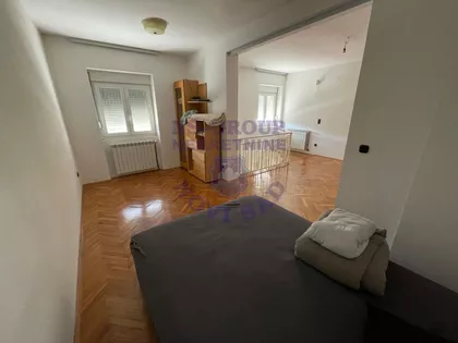 Sremska | 4zida.rs