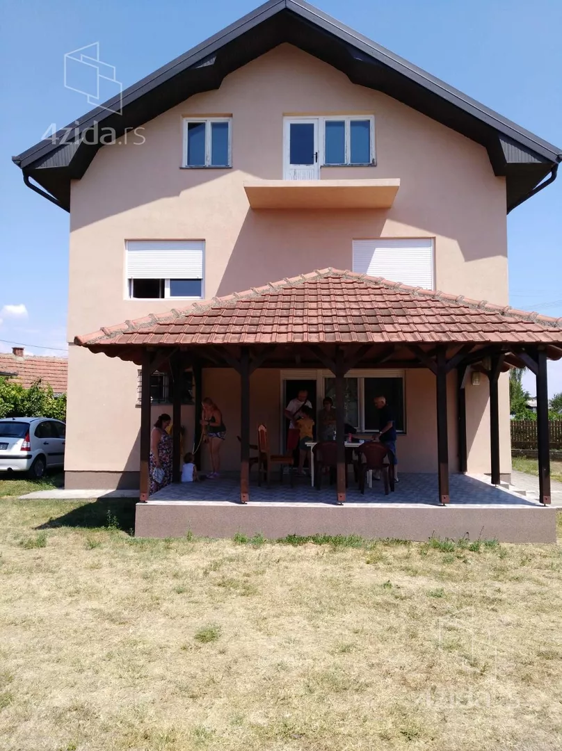 3-etažna kuća | 4zida