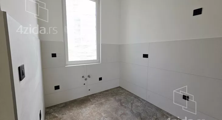 Četvoroiposoban stan | 4zida