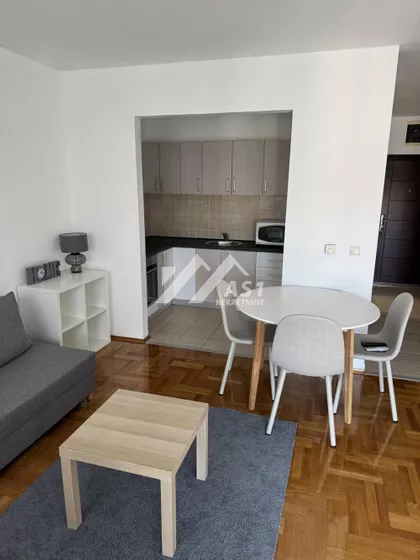 Bulevar Cara Lazara | 4zida.rs