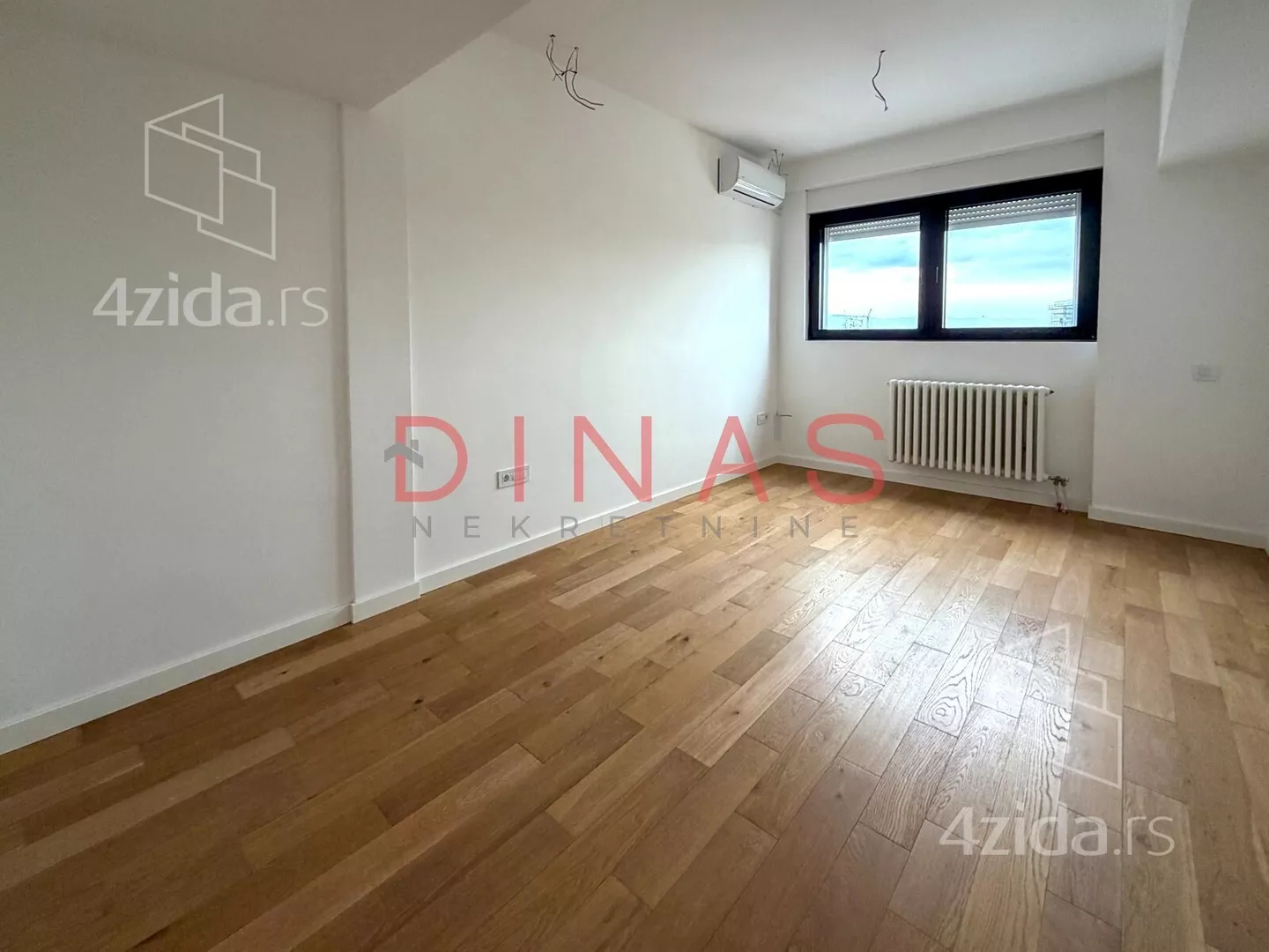 Petosoban stan | 4zida