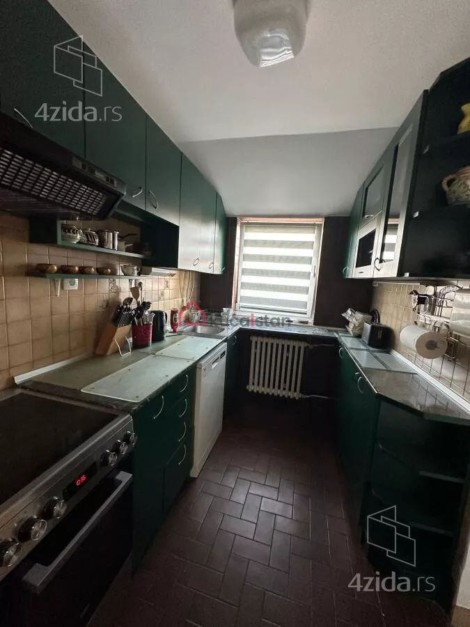 Petosoban stan | 4zida