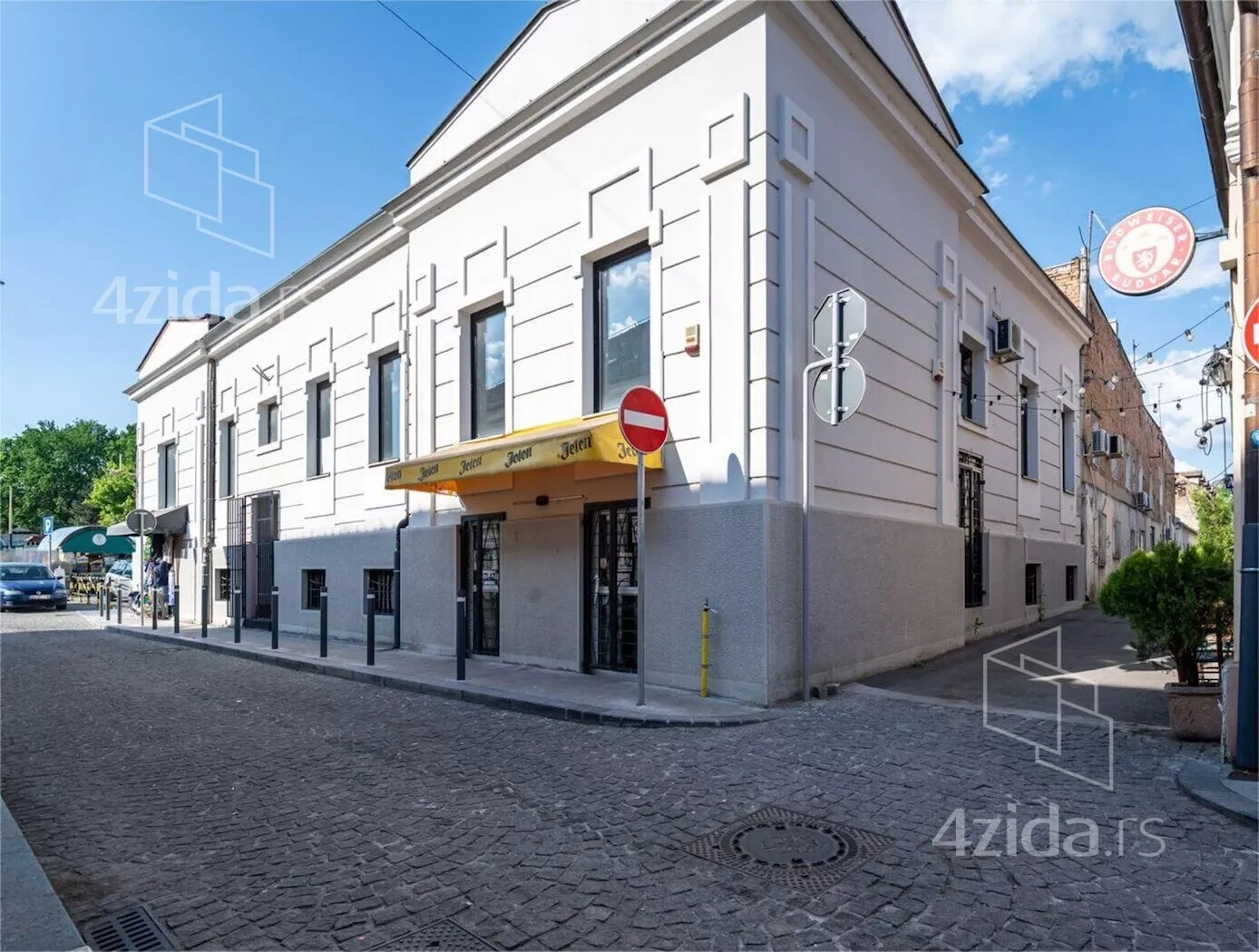 Poslovna zgrada | 4zida