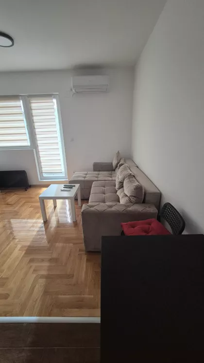 Radmile Savićević 8 | 4zida.rs