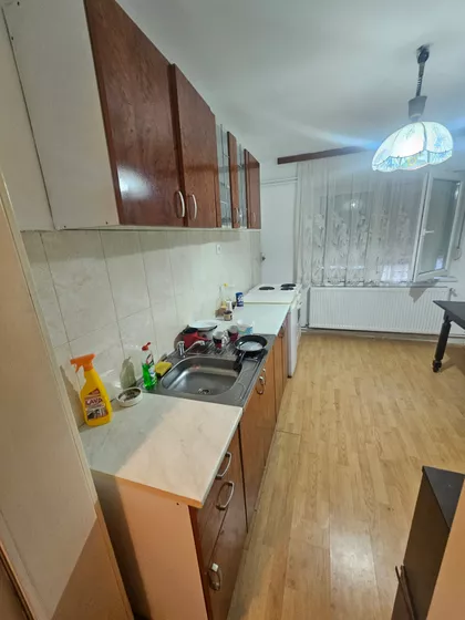 Tešana Podrugovića 27 | 4zida.rs