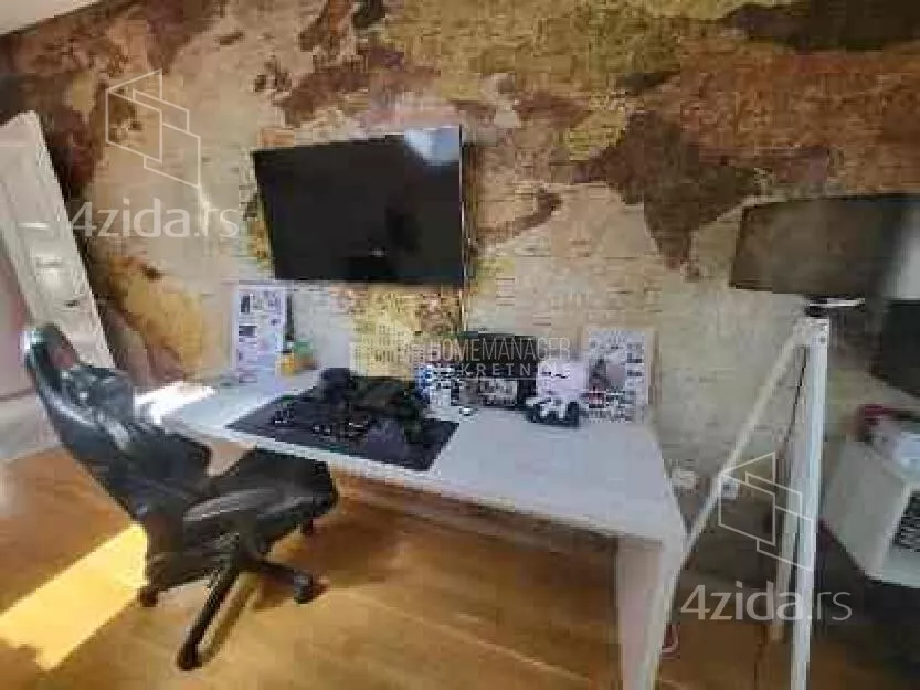 Četvoroiposoban stan | 4zida