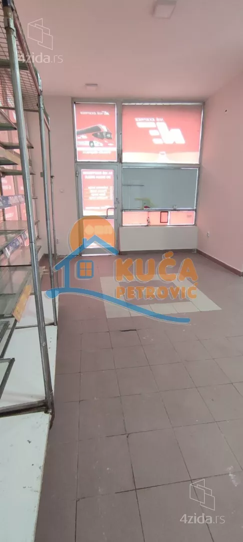 Lokal | 4zida