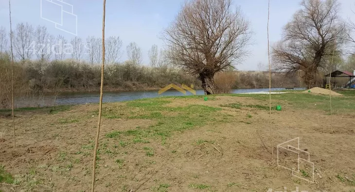 Plac | 4zida