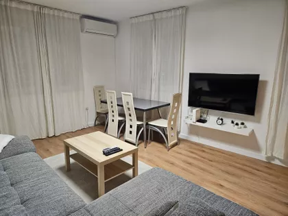 Karađorđeva | 4zida.rs