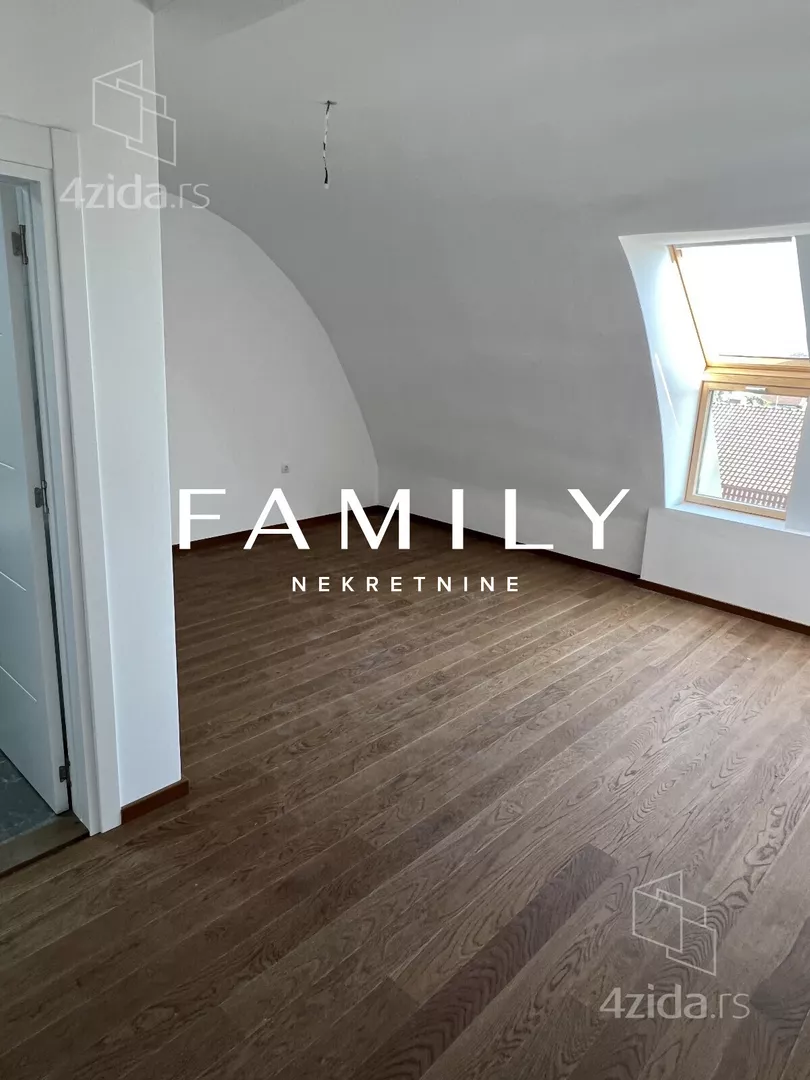 Šestoiposoban stan | 4zida