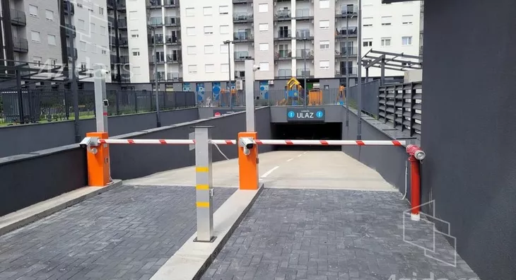 Parking | 4zida