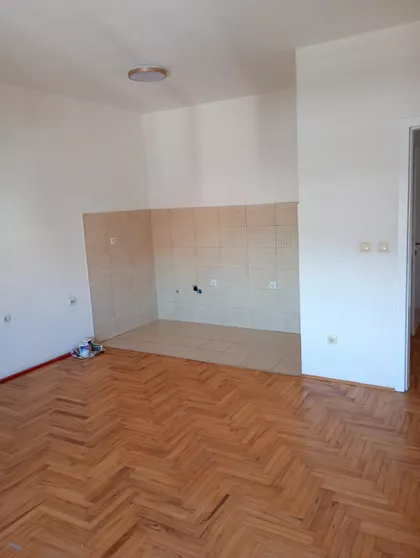 Trg Fontana | 4zida.rs