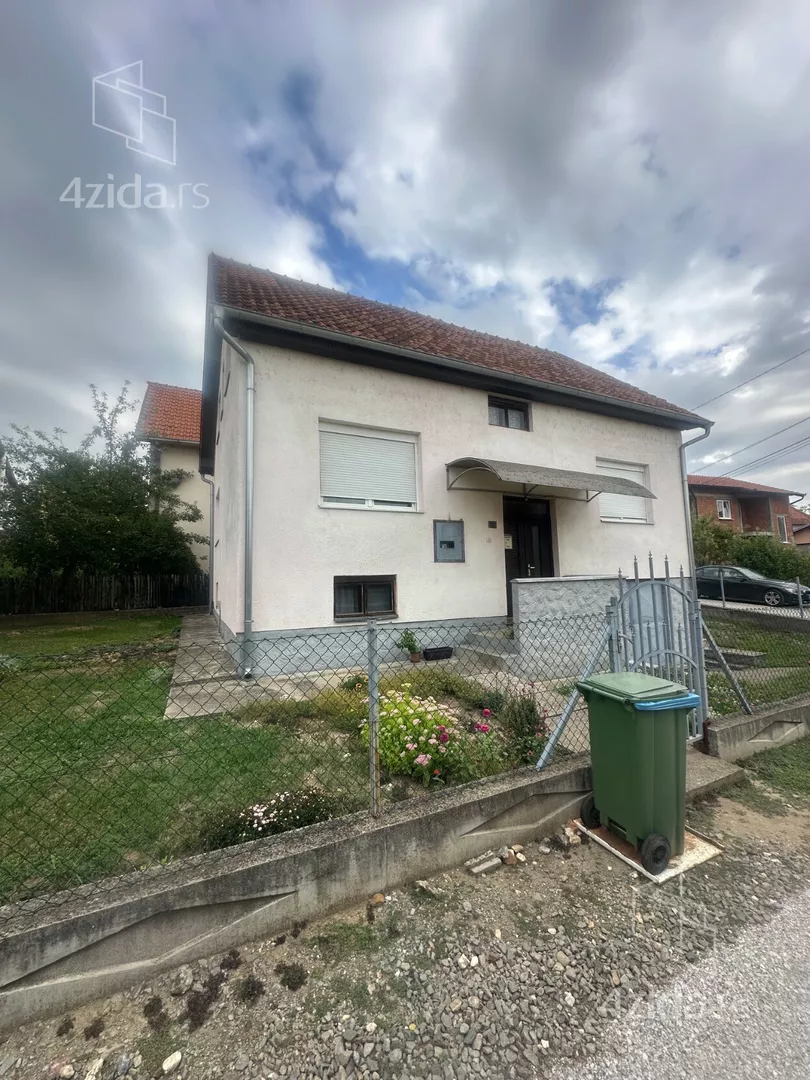 3-etažna kuća | 4zida