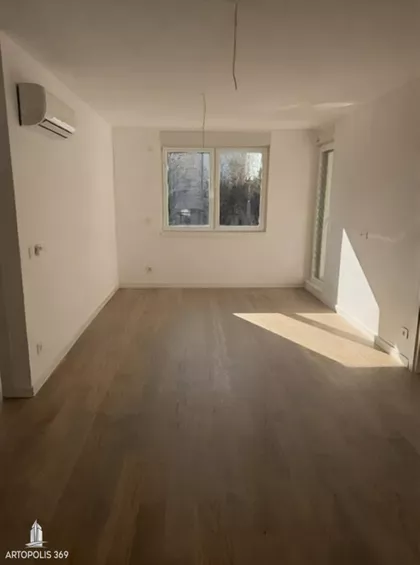 Cara Dušana | 4zida.rs