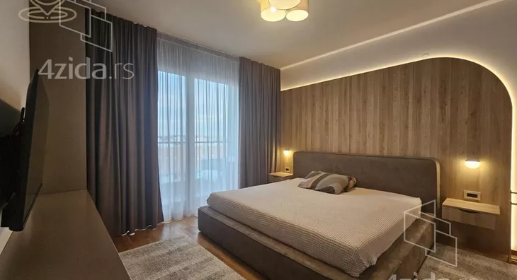 Četvoroiposoban stan | 4zida