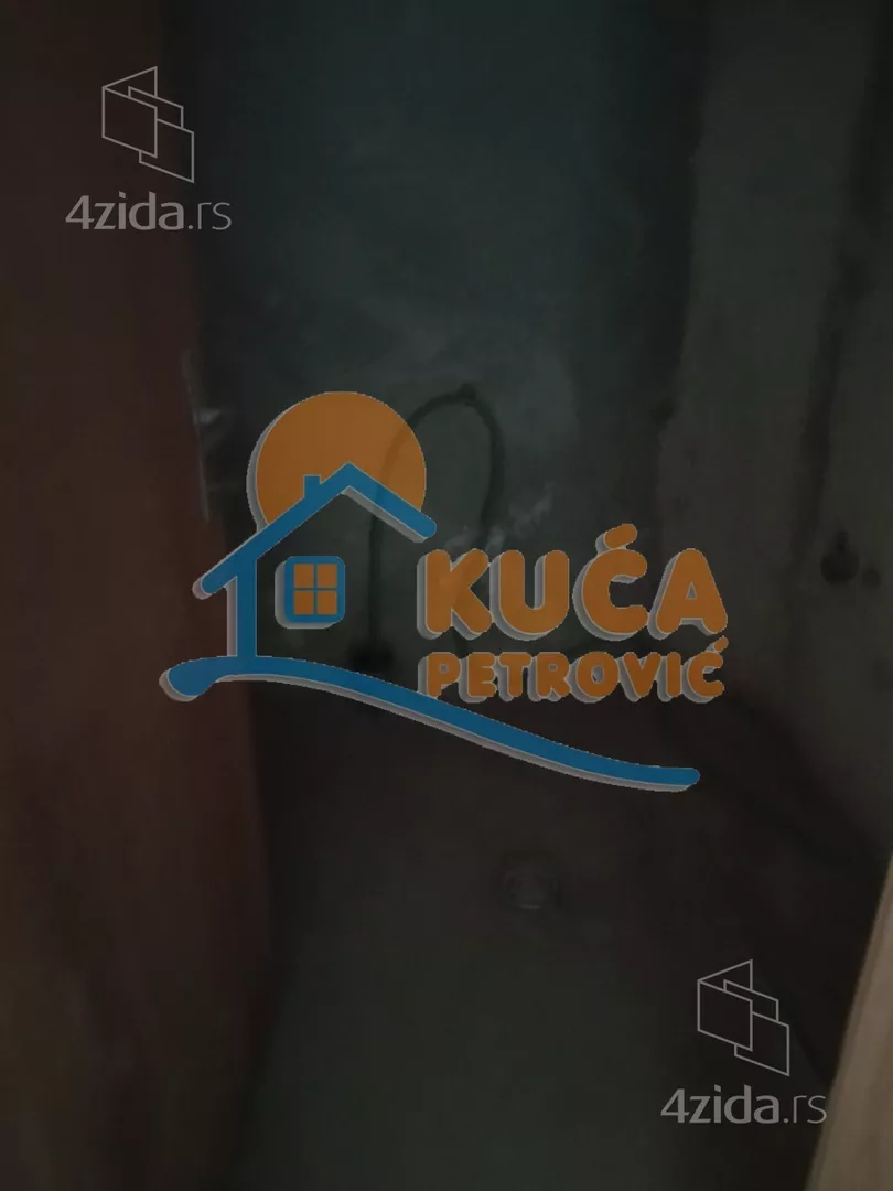 Lokal | 4zida