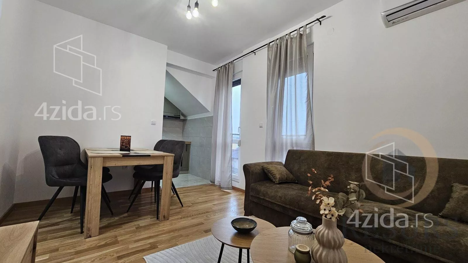 Dvoiposoban stan | 4zida