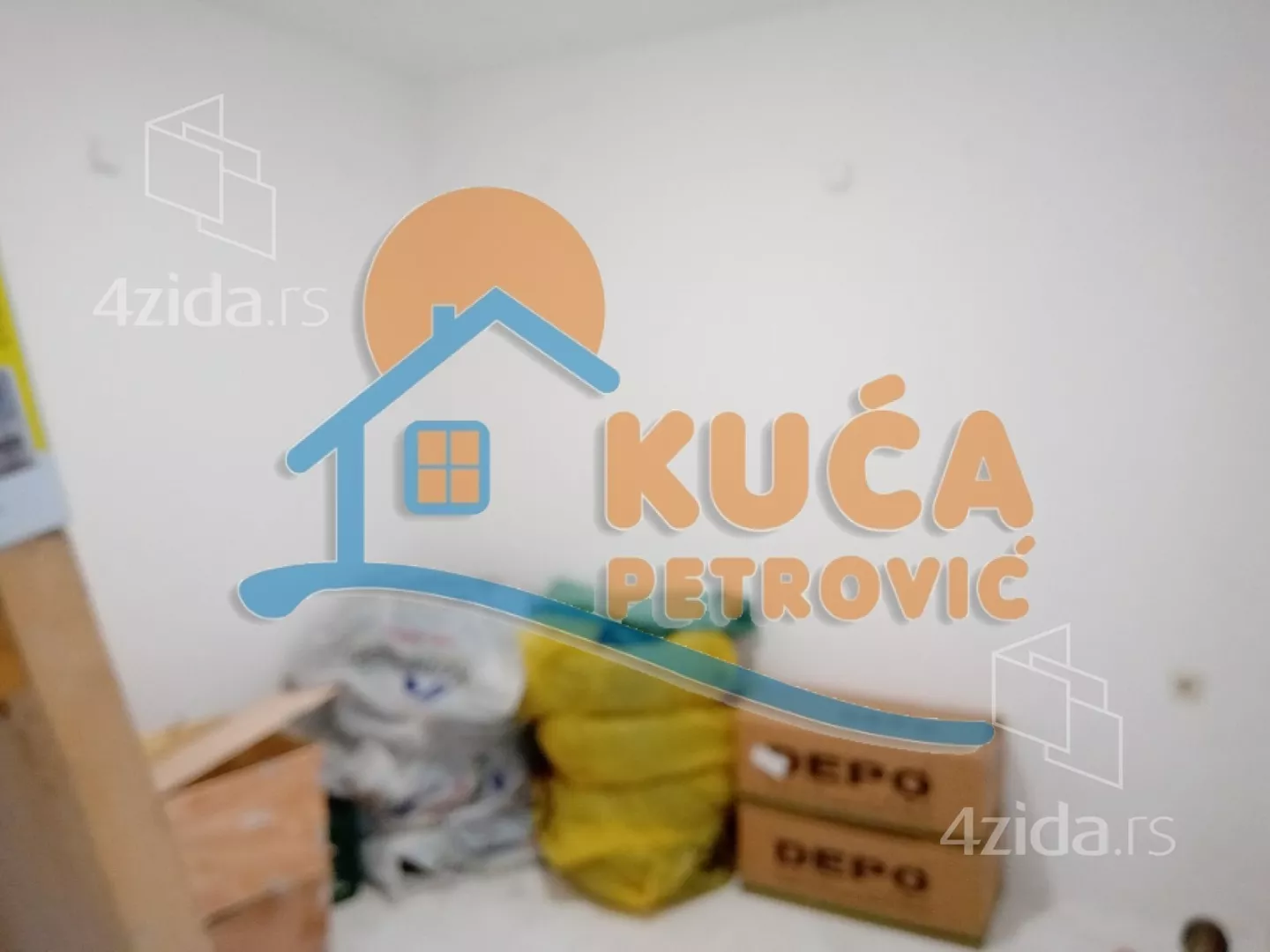 Lokal | 4zida