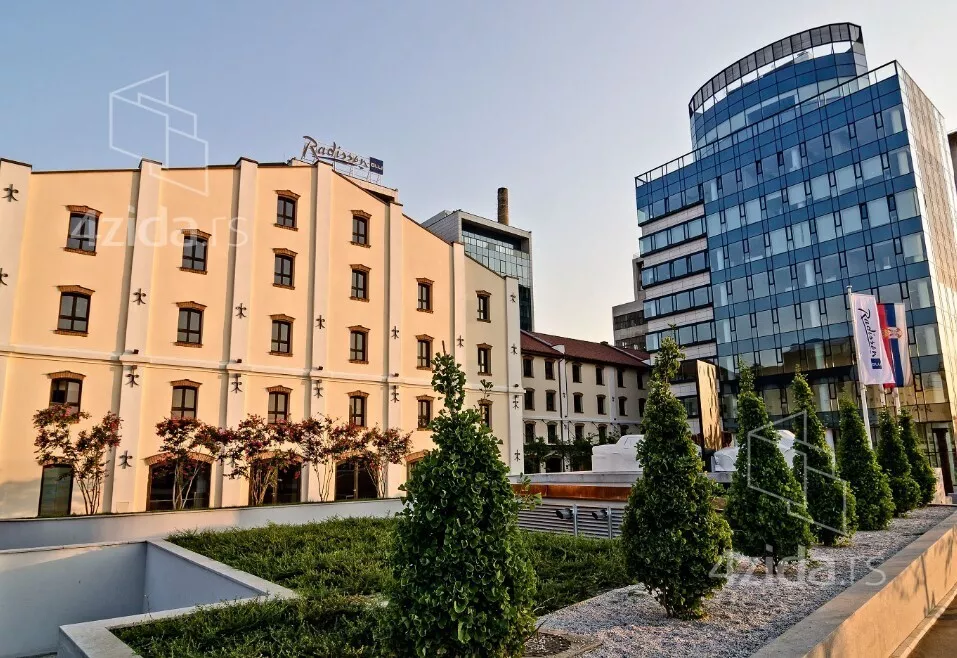 Poslovna zgrada | 4zida