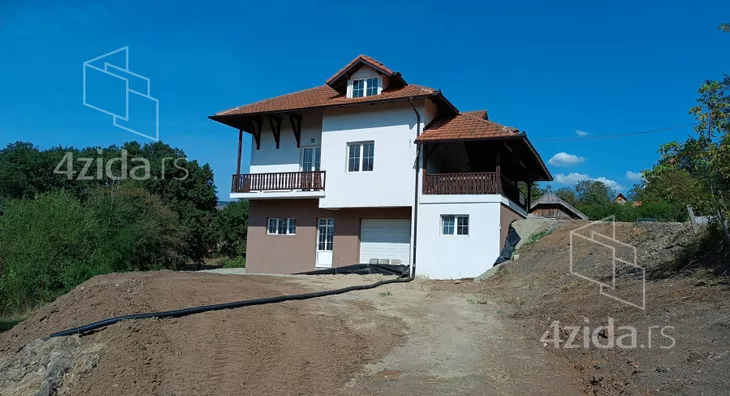 4-etažna kuća | 4zida