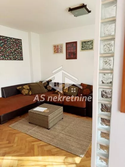 Karađorđev Trg | 4zida.rs