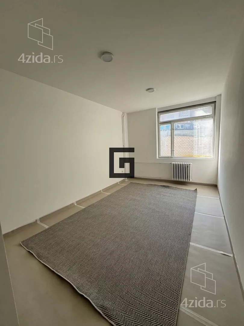 Šestosoban stan | 4zida