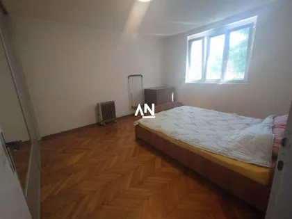 Milana Raspopovića | 4zida.rs
