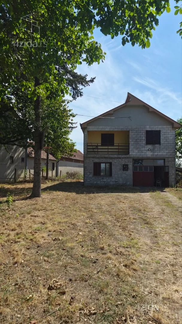House · 96 m² · Bogatić