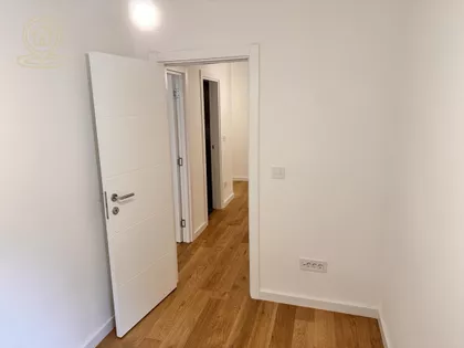 Vukov Spomenik | 4zida.rs