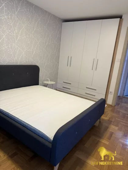 BRAĆE RIBNIKAR | 4zida.rs