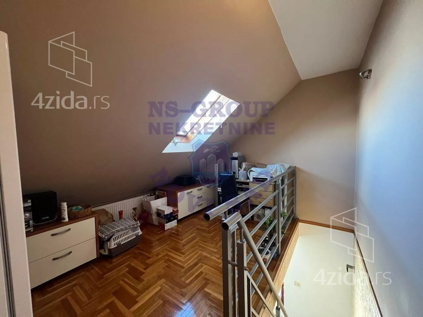 Četvoroiposoban stan | 4zida