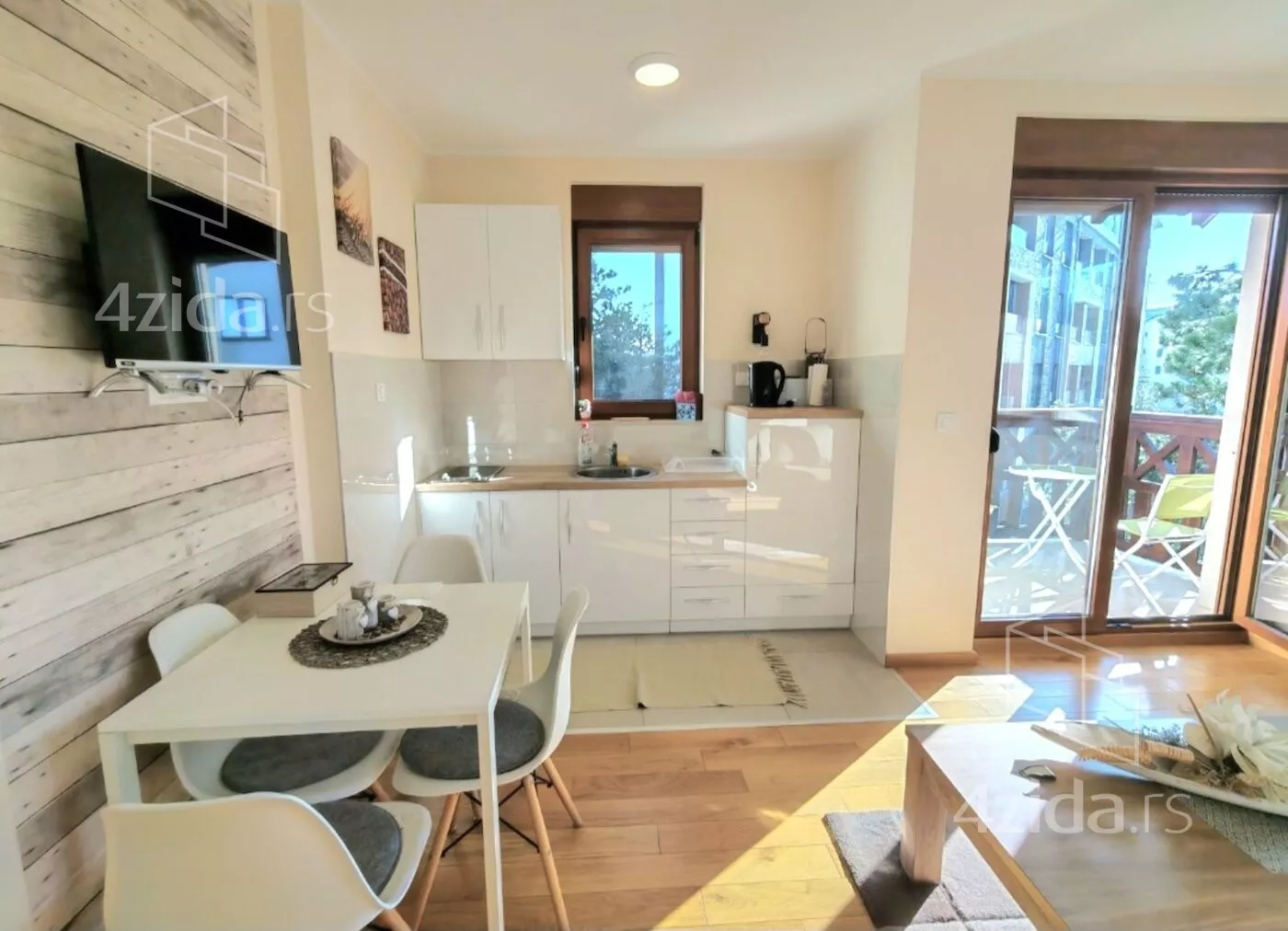 Jednoiposoban stan | 4zida