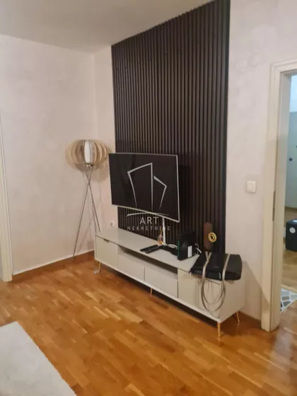 Jovanička | 4zida.rs