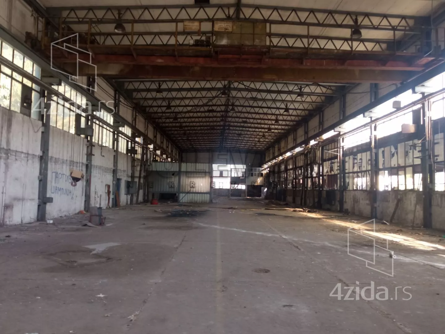 Lokal | 4zida