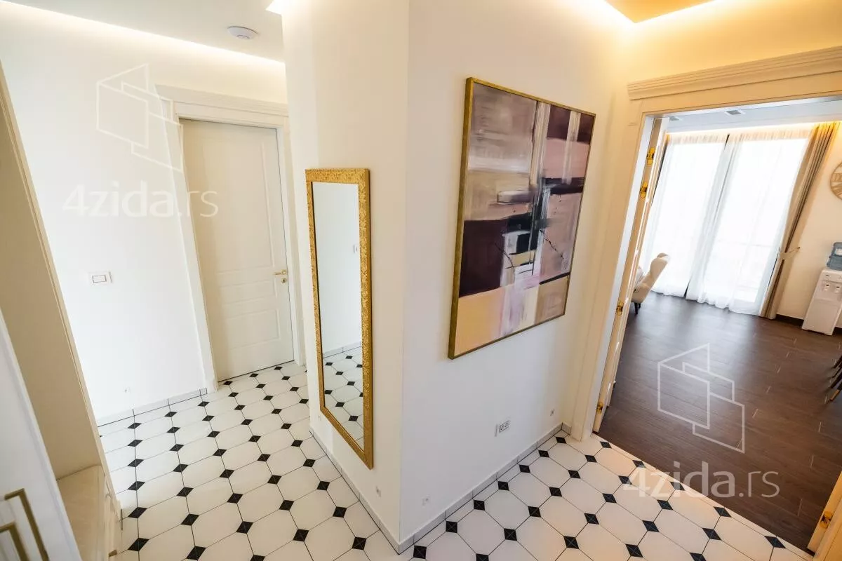 Petosoban stan | 4zida