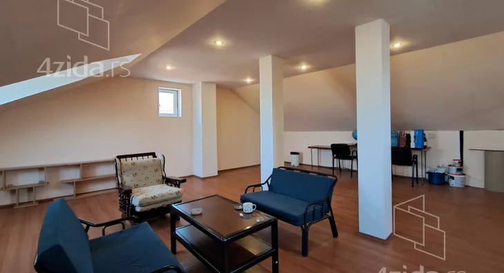 4-etažna kuća | 4zida