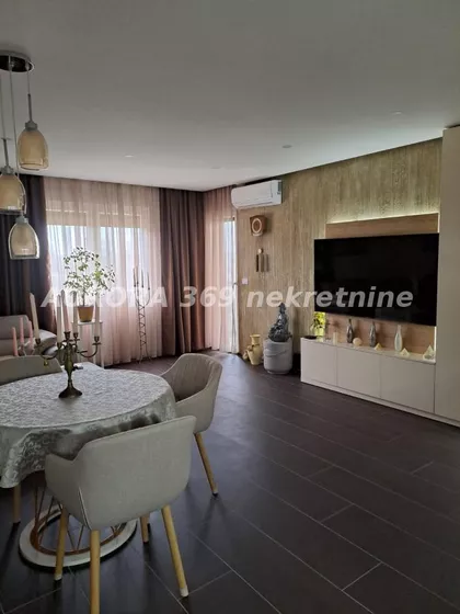 Gradske lokacije | 4zida.rs