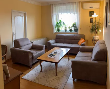 Praška 48 | 4zida.rs