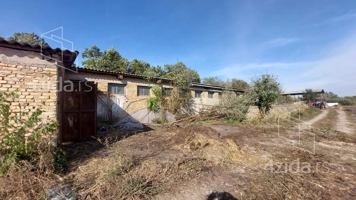 Poslovna zgrada | 4zida