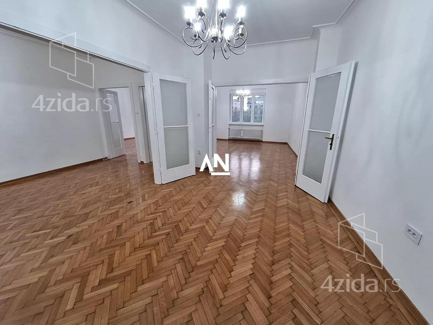 Petosoban stan | 4zida