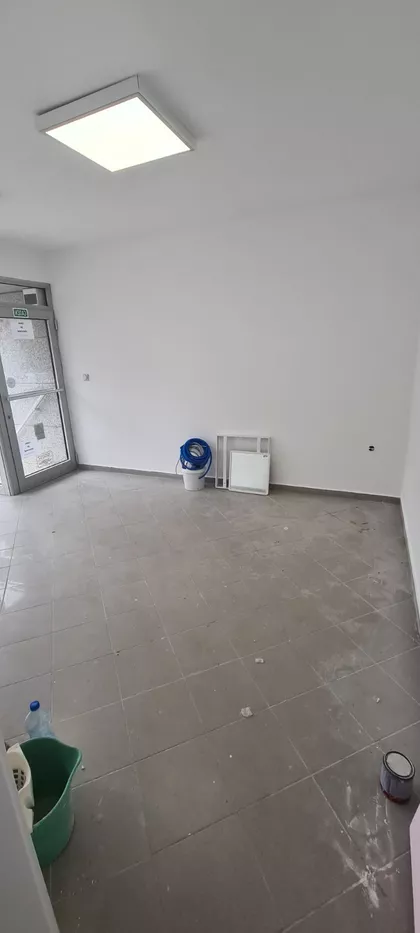 Crveni Pevac | 4zida.rs