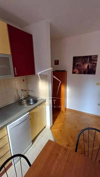 Vitezova Karađorđeve Zvezde | 4zida.rs