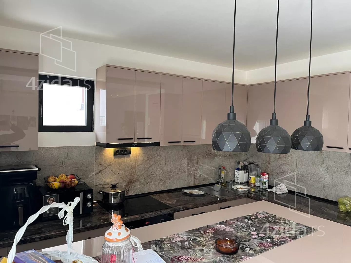 4-etažna kuća | 4zida